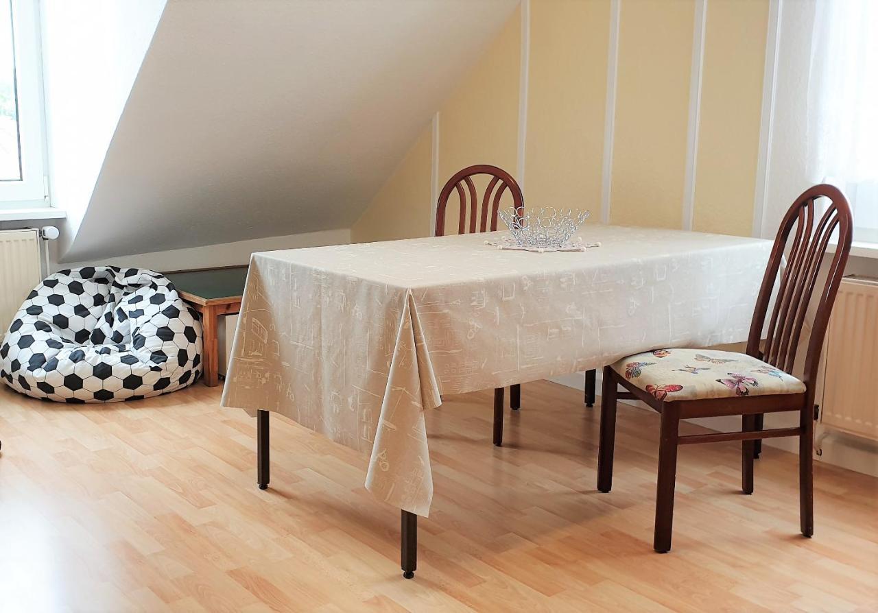 Apartment Bayreuth, Grosse Ferienwohnung Im Haus Mit Kunst, 3 Schlafzimmer, Kueche, Parkplatz Екстериор снимка
