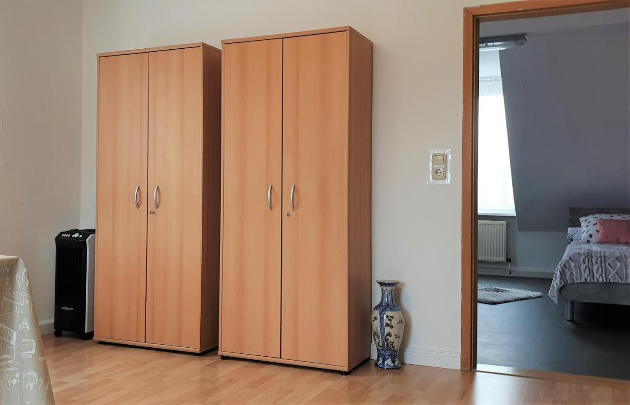 Apartment Bayreuth, Grosse Ferienwohnung Im Haus Mit Kunst, 3 Schlafzimmer, Kueche, Parkplatz Екстериор снимка