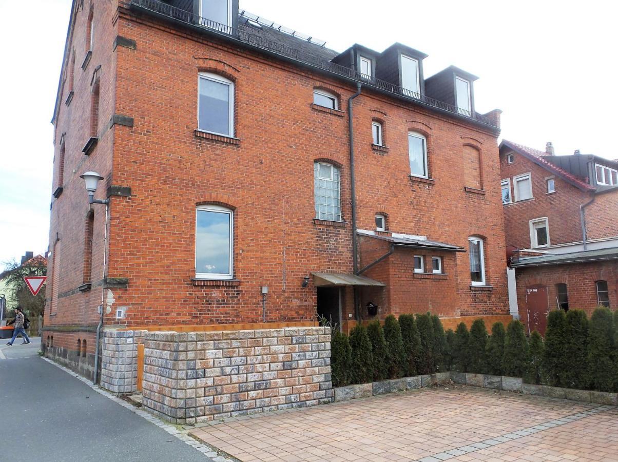 Apartment Bayreuth, Grosse Ferienwohnung Im Haus Mit Kunst, 3 Schlafzimmer, Kueche, Parkplatz Екстериор снимка