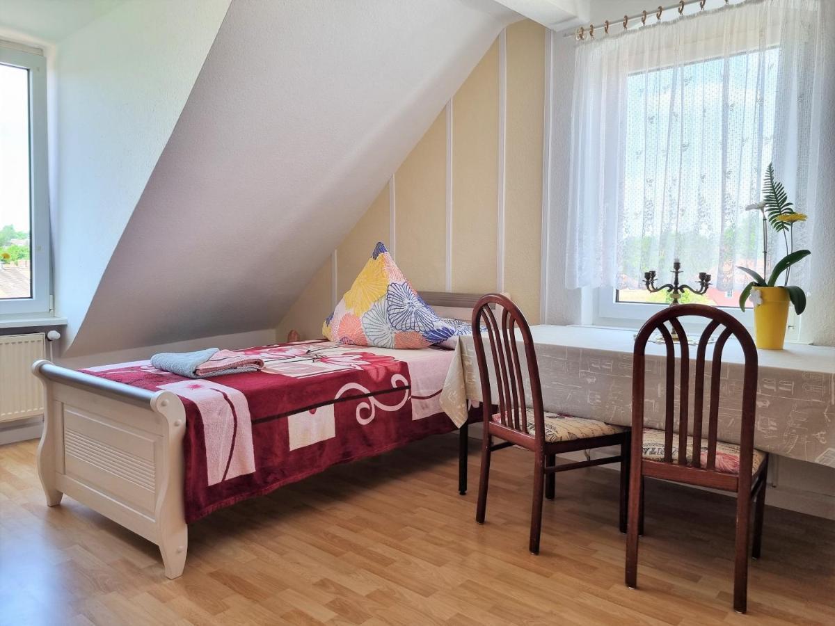 Apartment Bayreuth, Grosse Ferienwohnung Im Haus Mit Kunst, 3 Schlafzimmer, Kueche, Parkplatz Екстериор снимка