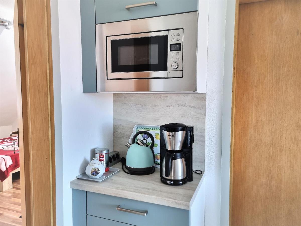 Apartment Bayreuth, Grosse Ferienwohnung Im Haus Mit Kunst, 3 Schlafzimmer, Kueche, Parkplatz Екстериор снимка