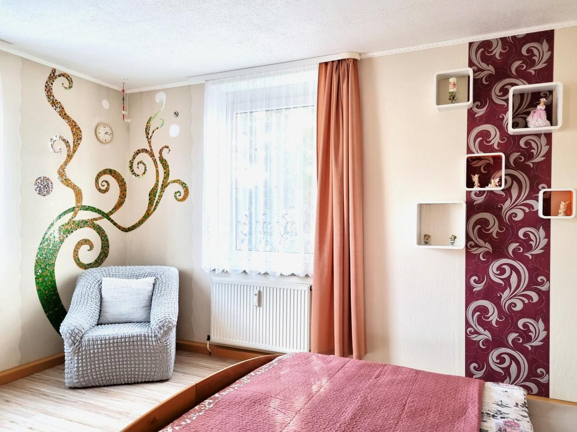 Apartment Bayreuth, Grosse Ferienwohnung Im Haus Mit Kunst, 3 Schlafzimmer, Kueche, Parkplatz Екстериор снимка