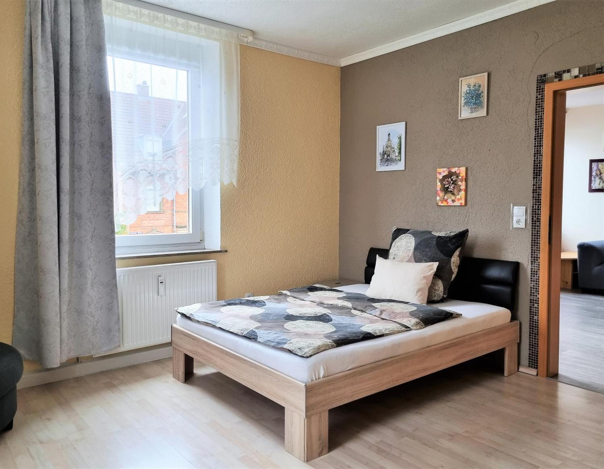 Apartment Bayreuth, Grosse Ferienwohnung Im Haus Mit Kunst, 3 Schlafzimmer, Kueche, Parkplatz Екстериор снимка