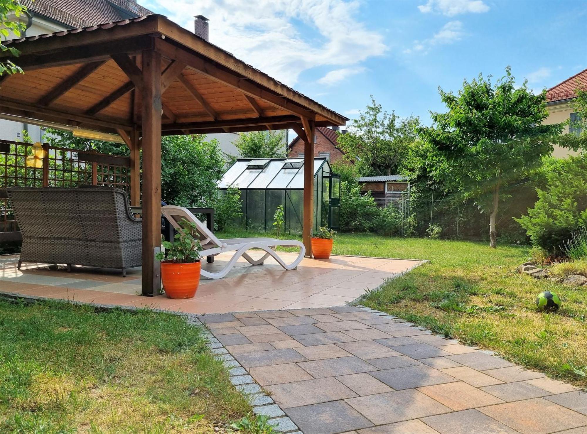 Apartment Bayreuth, Grosse Ferienwohnung Im Haus Mit Kunst, 3 Schlafzimmer, Kueche, Parkplatz Екстериор снимка